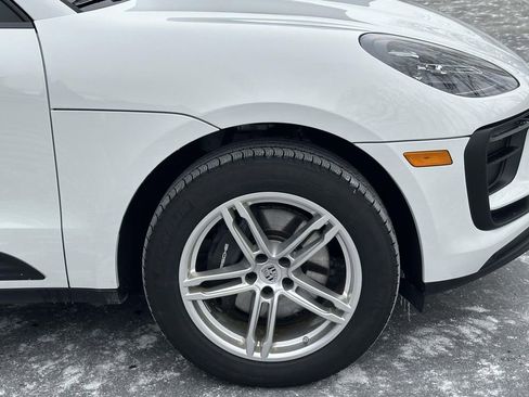 Certified 2026 Porsche Macan AWD/4WD image 9
