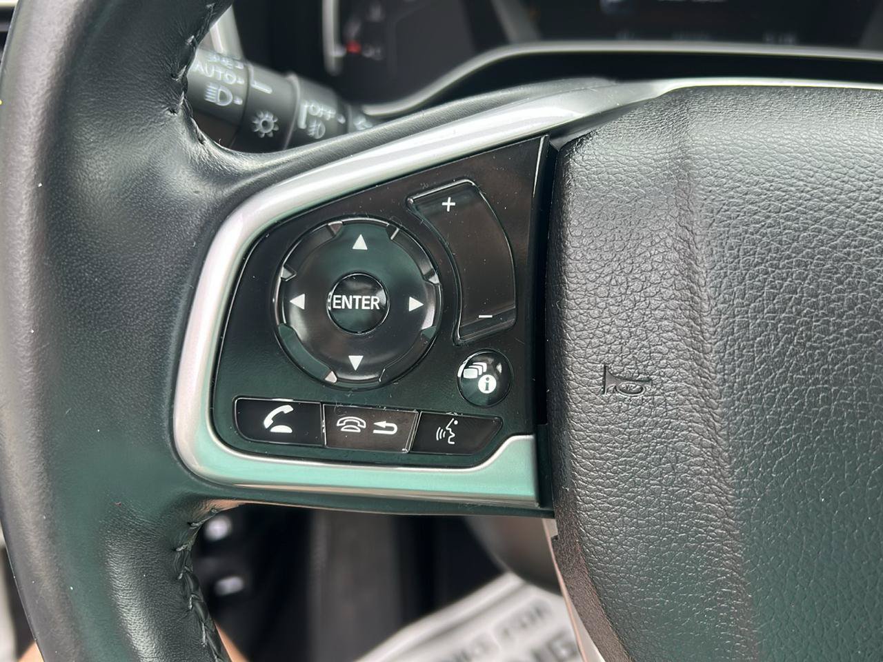 Used 2020 Honda CR-V Touring image 18