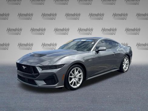 Used 2025 Ford Mustang GT Premium RWD image 5