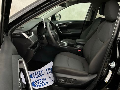 Used 2024 Toyota RAV4 XLE image 10