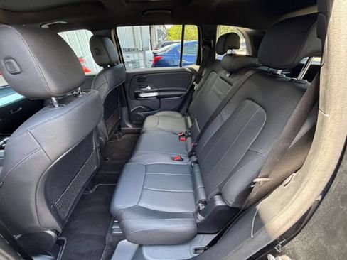 Used 2025 Mercedes-Benz GLB 250 image 28