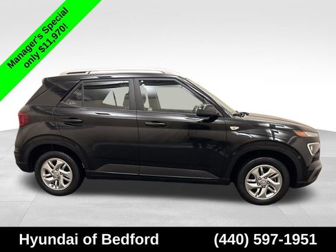 Used 2020 Hyundai Venue SEL FWD image 4