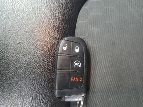 Used 2018 Jeep Compass Latitude w/ Popular Equipment Group AWD/4WD image 32