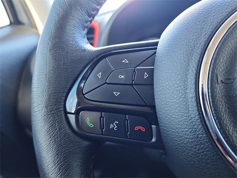 Used 2022 Jeep Renegade Trailhawk image 29