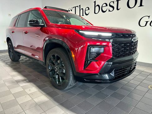 Used 2026 Chevrolet Traverse RS w/ LPO, Floor Liner Package image 1