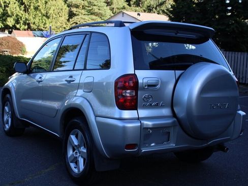 Used 2005 Toyota RAV4 4WD image 4