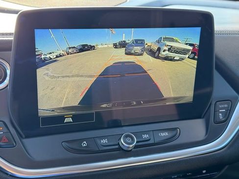 Certified 2024 Chevrolet Blazer LT w/ Convenience Package FWD image 17
