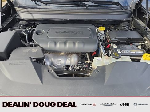 Used 2023 Jeep Cherokee Altitude Lux image 22