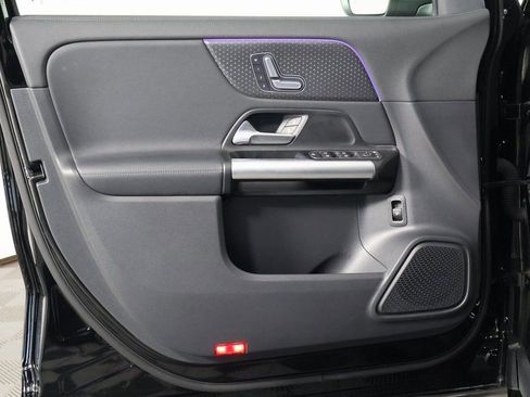 Certified 2025 Mercedes-Benz GLA 250 image 12