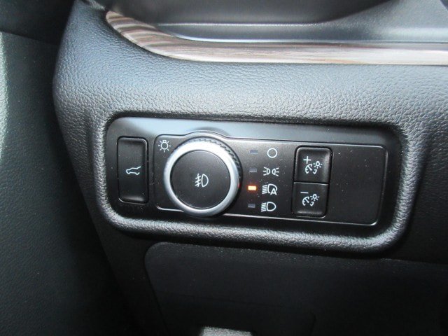 Used 2023 Ford Explorer Limited w/ Limited Technology Package AWD/4WD image 30