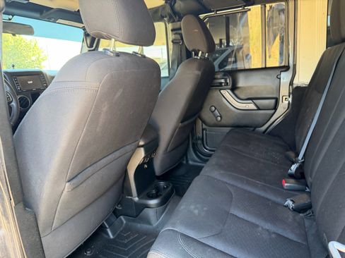 Used 2018 Jeep Wrangler Unlimited Sport w/ Connectivity Group image 24