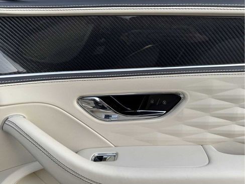Used 2022 Bentley Flying Spur W12 image 75