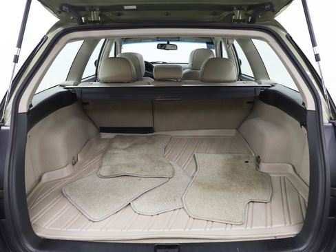 Used 2006 Subaru Outback 2.5i Limited w/ Popular Equipment Group 2B image 9