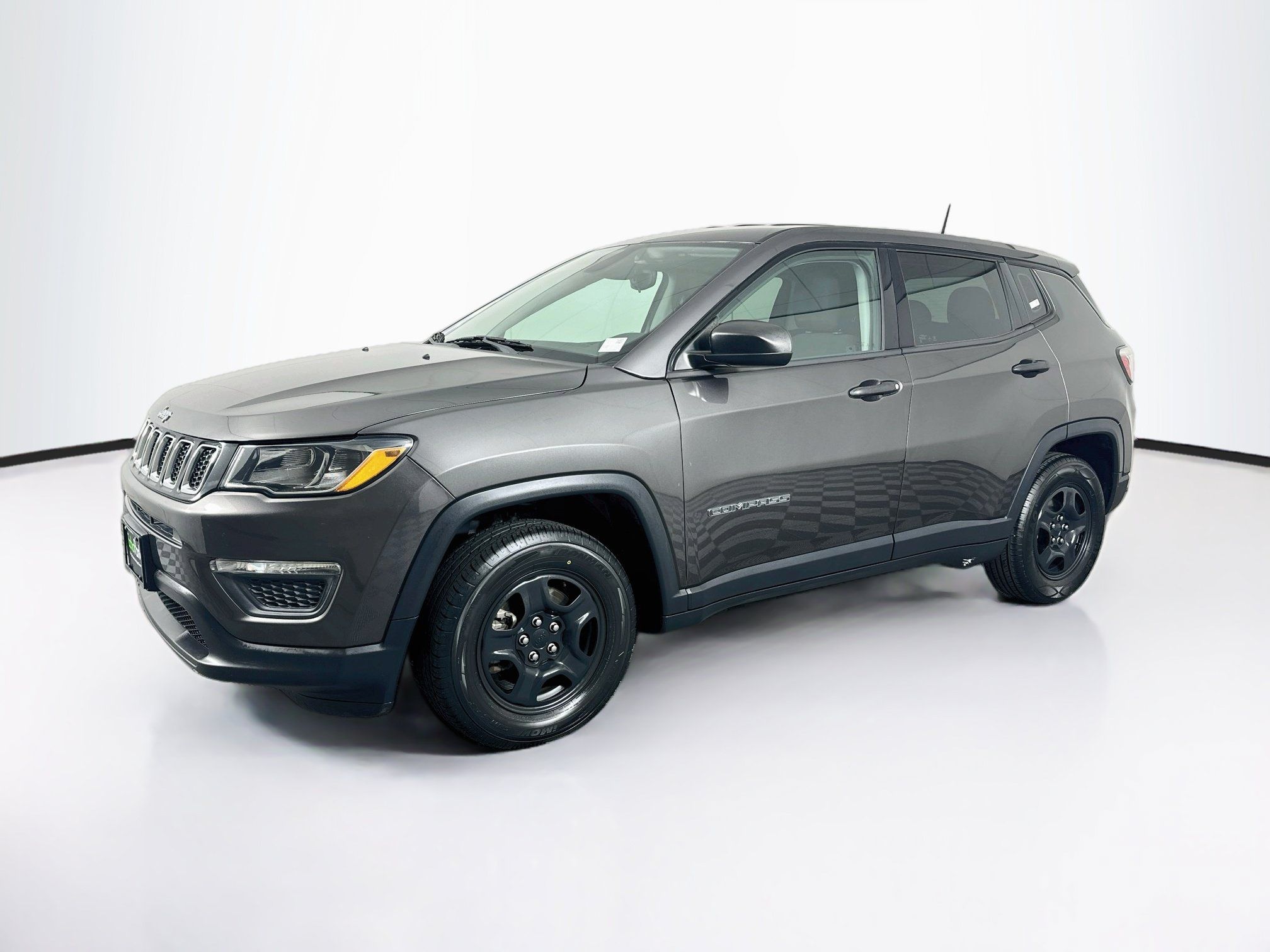 Used 2018 Jeep Compass Sport FWD image 3