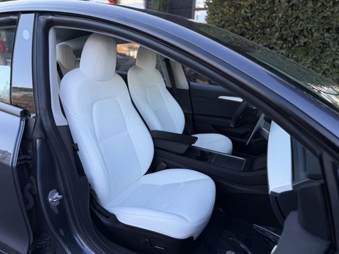 Used 2022 Tesla Model 3 Long Range image 32