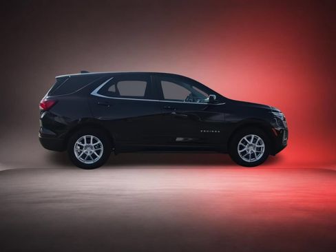 Certified 2024 Chevrolet Equinox LT FWD image 9