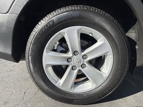 Used 2013 Toyota RAV4 XLE FWD image 17