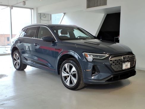 Used 2024 Audi Q8 e-tron Prestige w/ Prestige Package AWD/4WD image 3