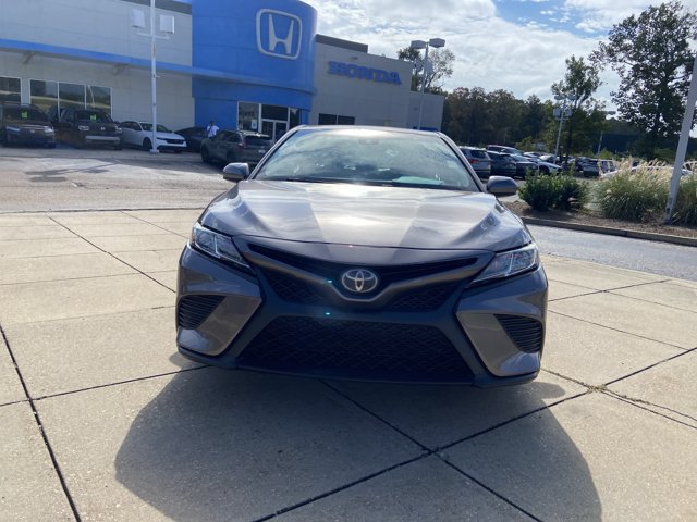 Used 2018 Toyota Camry SE FWD image 3
