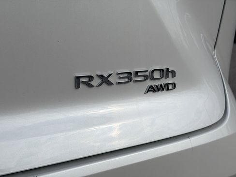 Used 2025 Lexus RX 350h w/ Convenience Package image 11