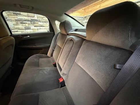Used 2014 Chevrolet Impala LT w/ LT Sunroof Package FWD image 27