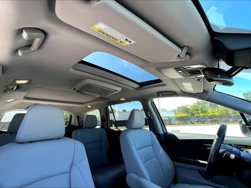 Used 2020 Honda Pilot Elite image 14