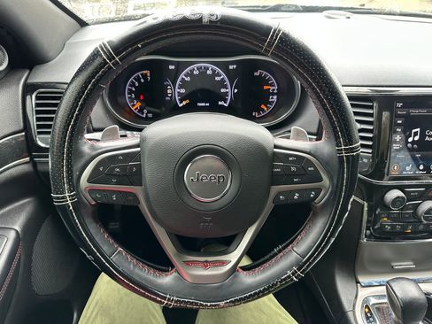 Used 2021 Jeep Grand Cherokee Trailhawk w/ Trailhawk Luxury Group AWD/4WD image 2