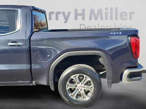 Used 2024 GMC Sierra 1500 SLT image 4