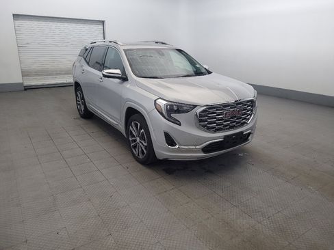 Used 2020 GMC Terrain Denali w/ Denali Premium Package AWD/4WD image 13