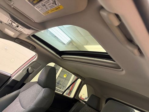 Used 2019 Toyota RAV4 XLE w/ Convenience Package image 19