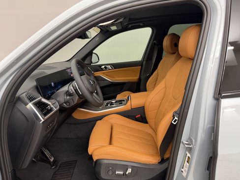 New 2026 BMW X5 sDrive40i w/ M Sport Package RWD image 5