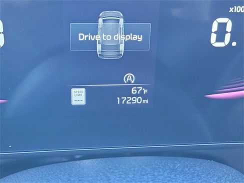 Used 2024 Kia Sportage EX image 11