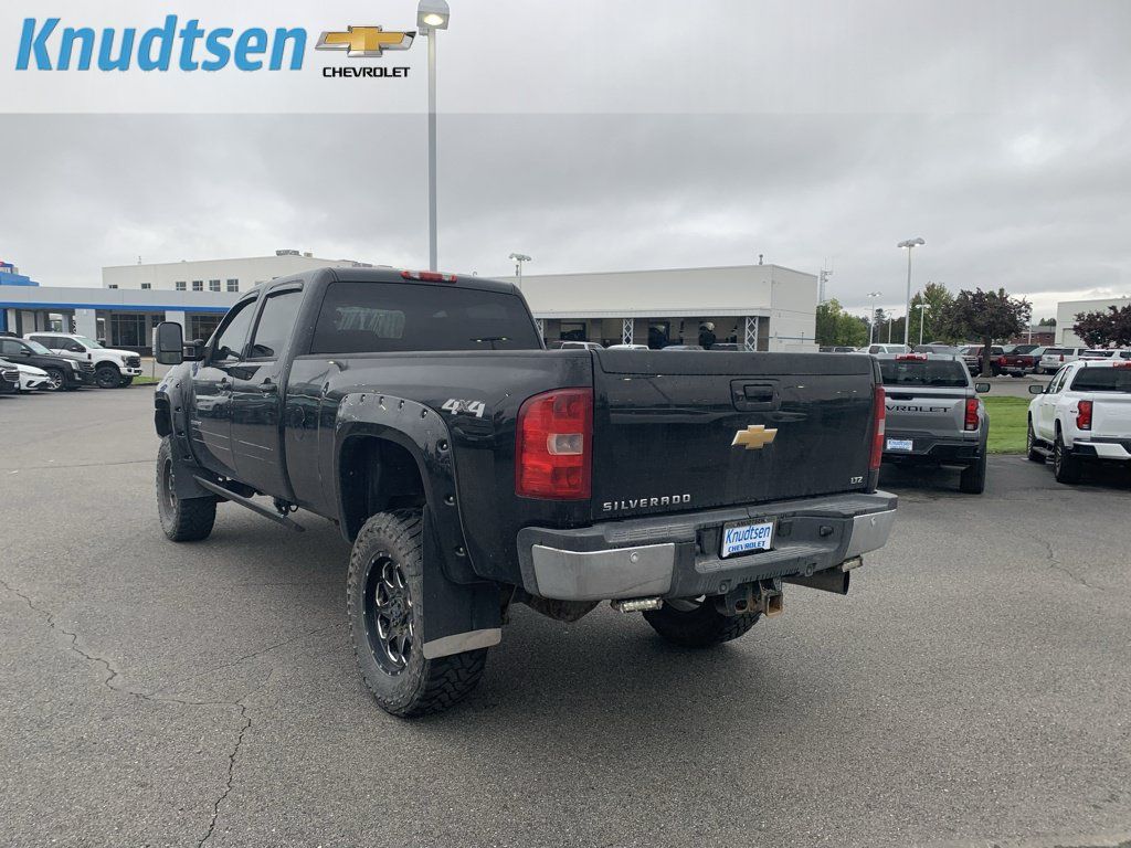 Used 2014 Chevrolet Silverado 2500 LTZ w/ LTZ Plus Package AWD/4WD image 5