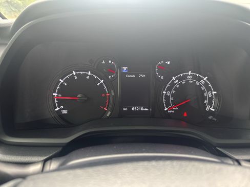 Used 2021 Toyota 4Runner SR5 Premium w/ Moonroof Package AWD/4WD image 18