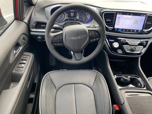 New 2026 Chrysler Pacifica Limited w/ S Appearance Package image 38