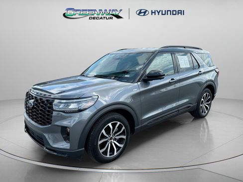 Used 2025 Ford Explorer ST-Line RWD image 4