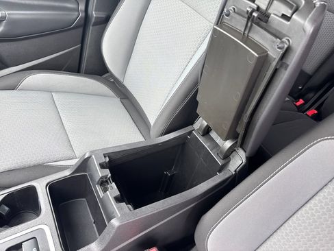 Used 2019 Ford Escape SE FWD image 26