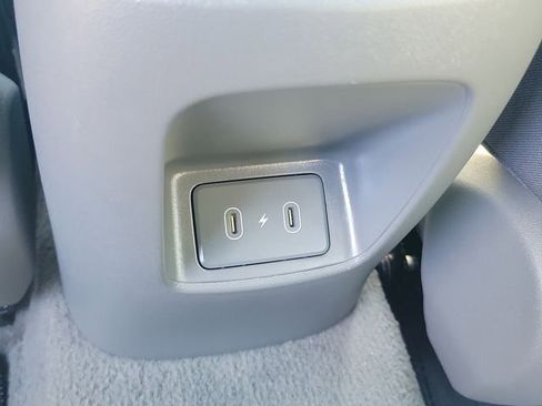 Certified 2025 Hyundai Elantra SEL FWD image 18