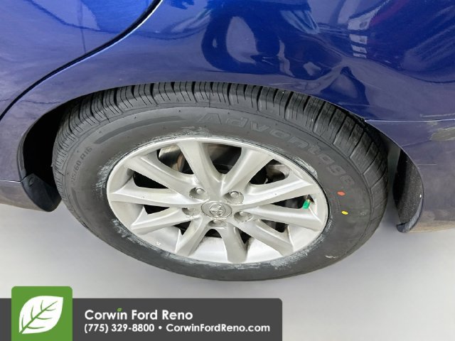 Used 2011 Toyota Camry XLE FWD image 30