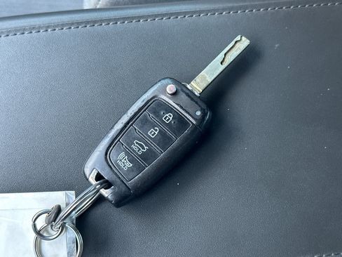 Used 2020 Hyundai Sonata SE FWD image 27