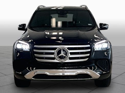 Used 2025 Mercedes-Benz GLS 450 4MATIC image 3