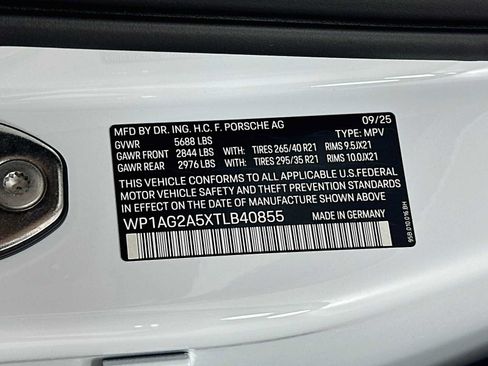 Certified 2026 Porsche Macan S AWD/4WD image 32