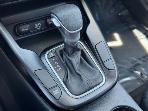 Used 2020 Kia Soul LX FWD image 26