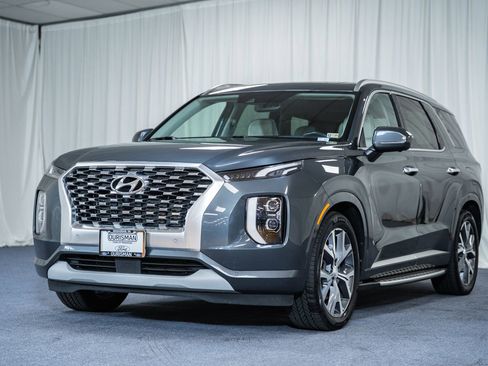 Used 2021 Hyundai Palisade Limited image 3