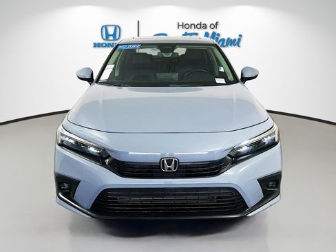 Used 2022 Honda Civic Touring image 2