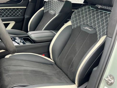 Used 2023 Bentley Bentayga Speed image 17