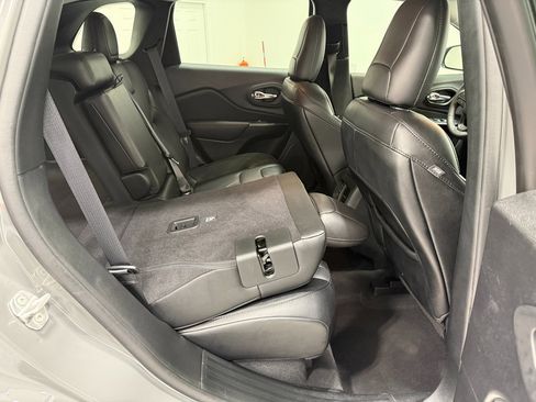 Used 2022 Jeep Cherokee Trailhawk w/ Sound & Nav Group image 37