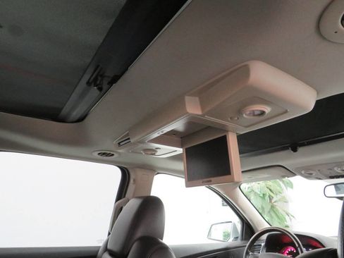 Used 2012 GMC Acadia Denali image 12