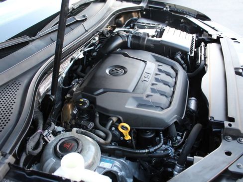 Used 2019 Volkswagen Tiguan S w/ Driver Assistance Package FWD image 32