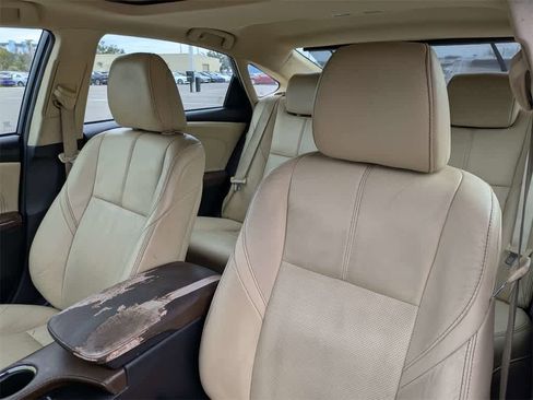 Used 2013 Toyota Avalon XLE Premium image 7